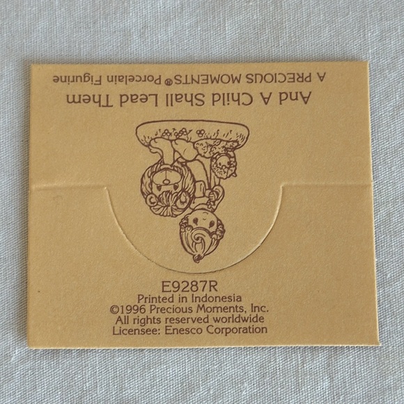 Enesco Precious Moments “And a Small Child Shall Lead Them” porcelain figurine - Picture 6 of 9